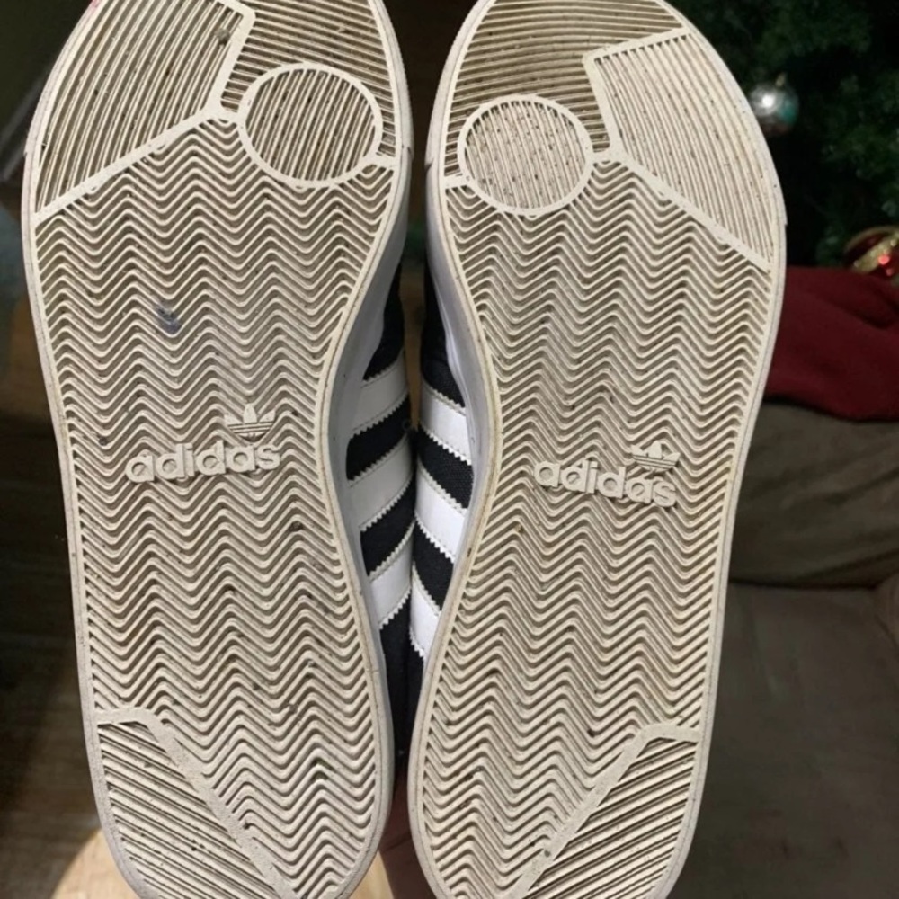 Black authentic adidas size 7 - Picture 4 of 4